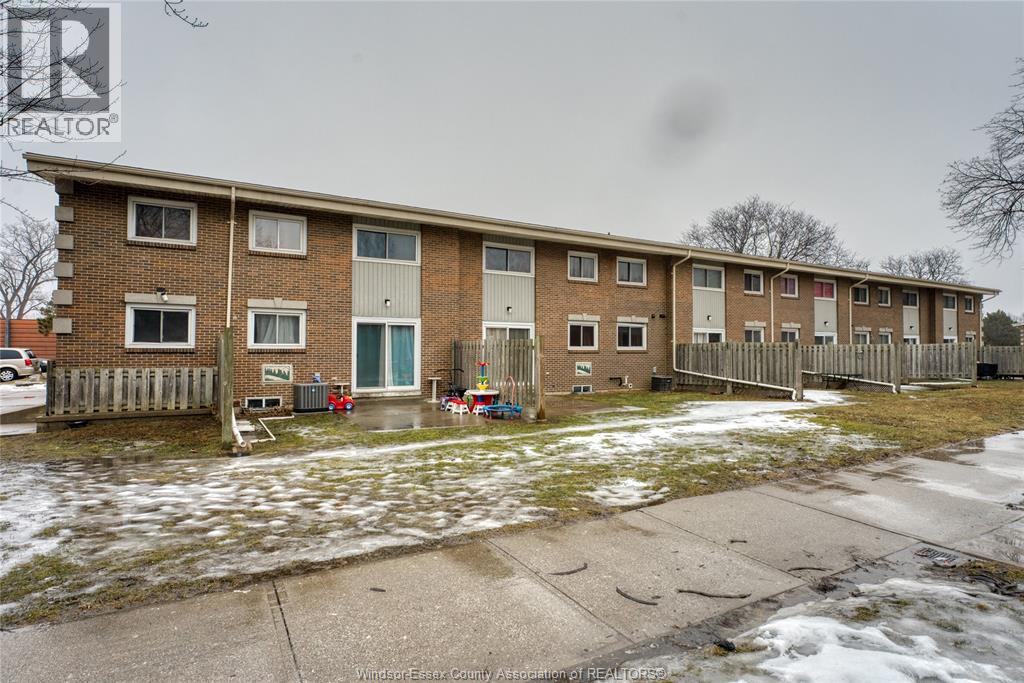 1930 Columbia Court Unit# 34, Windsor, Ontario  N9E 1B1 - Photo 20 - 26017457