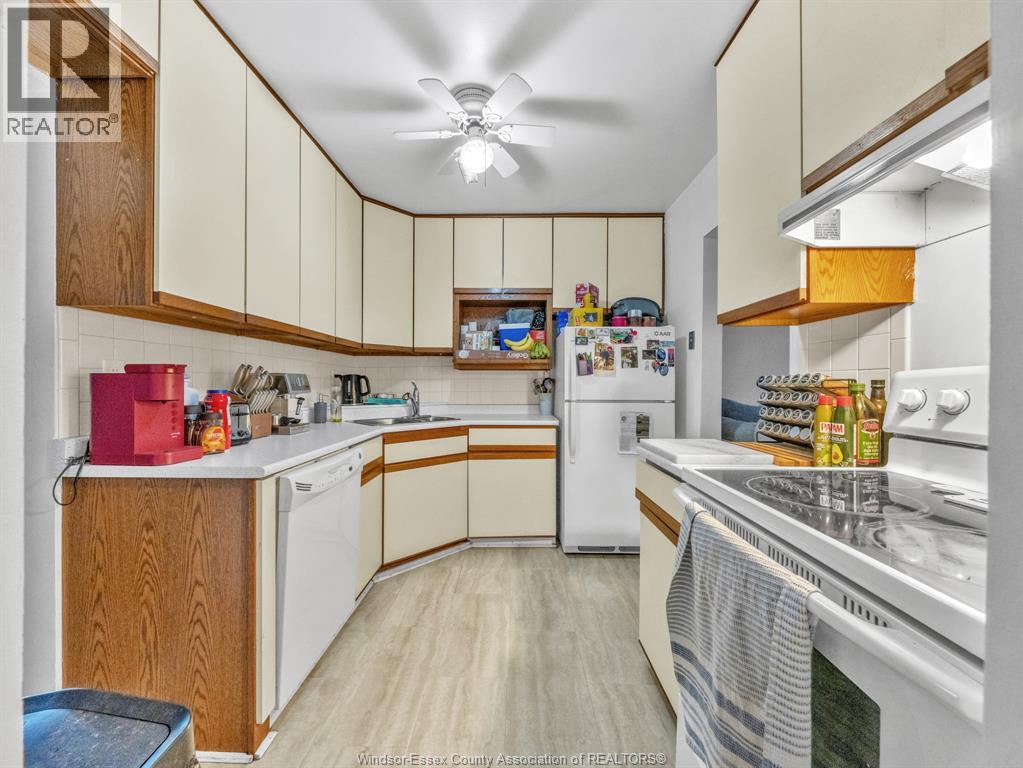 6312 Thornberry, Windsor, Ontario  N8T 3A2 - Photo 16 - 26017447