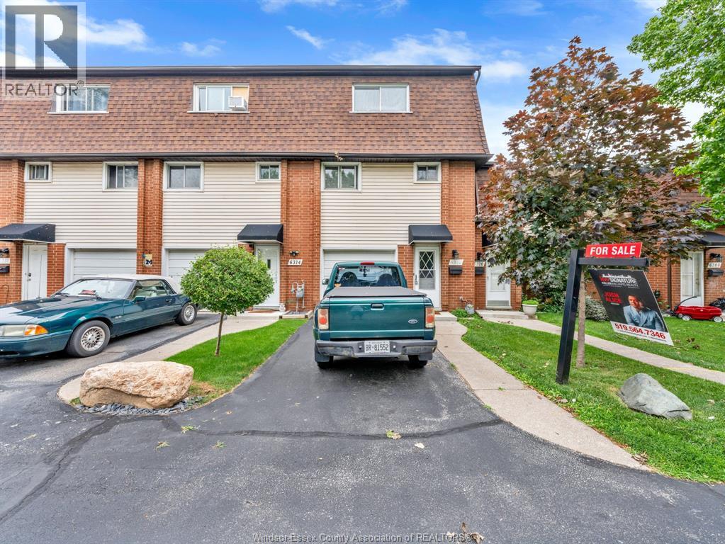 6312 Thornberry, Windsor, Ontario  N8T 3A2 - Photo 2 - 26017447
