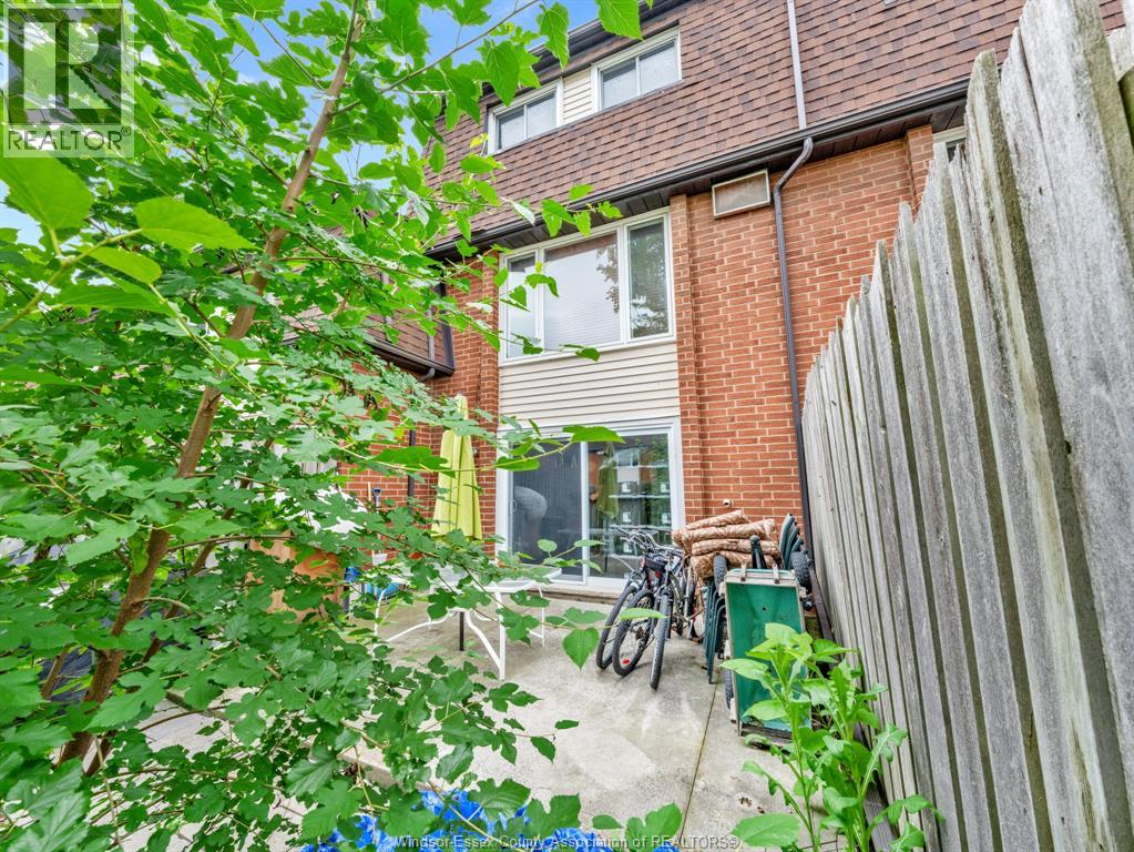 6312 Thornberry, Windsor, Ontario  N8T 3A2 - Photo 35 - 26017447