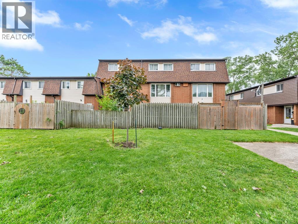 6312 Thornberry, Windsor, Ontario  N8T 3A2 - Photo 38 - 26017447