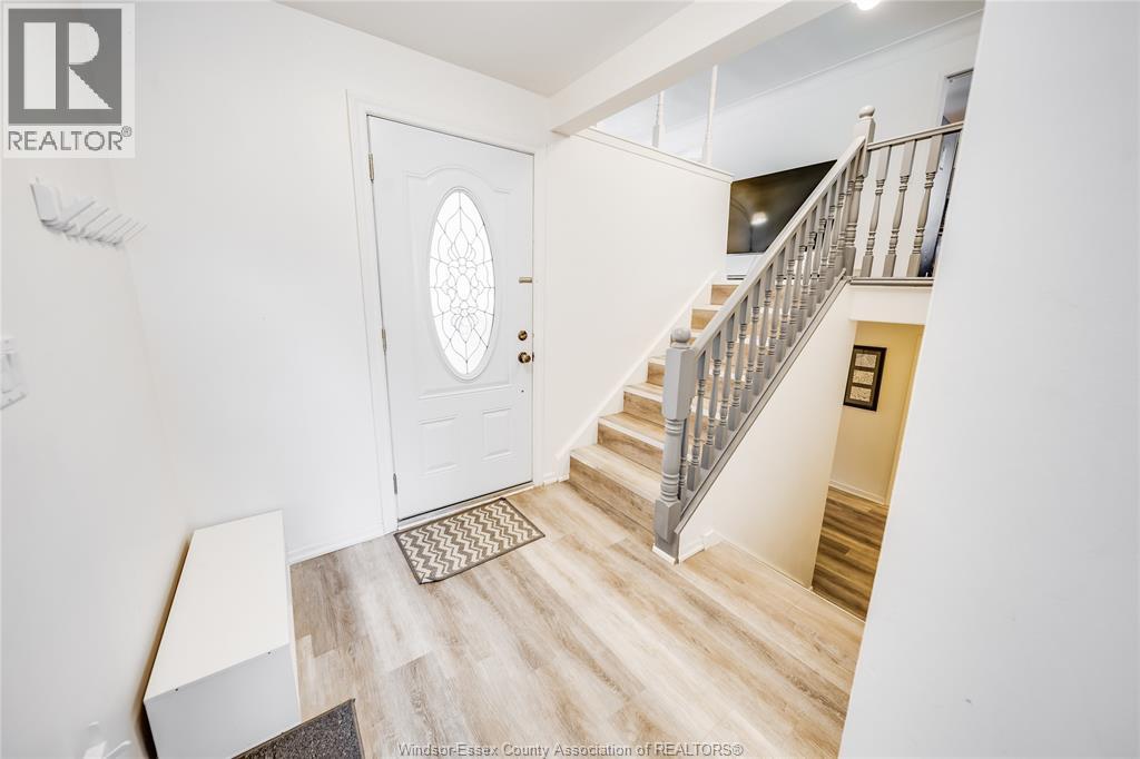 9645 Asgard Road, Windsor, Ontario  N8R 1E1 - Photo 5 - 26017283
