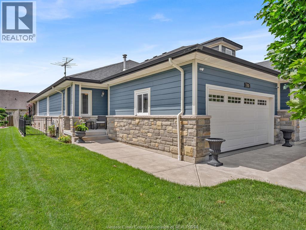 2425 SKINNER, LaSalle, Ontario