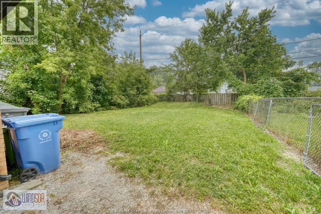 736 Partington Avenue, Windsor, Ontario  N9B 2N7 - Photo 6 - 26017493