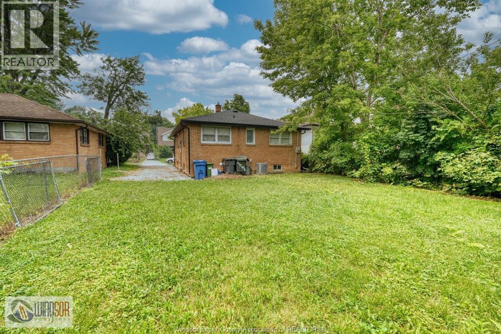 736 Partington Avenue, Windsor, Ontario  N9B 2N7 - Photo 7 - 26017493