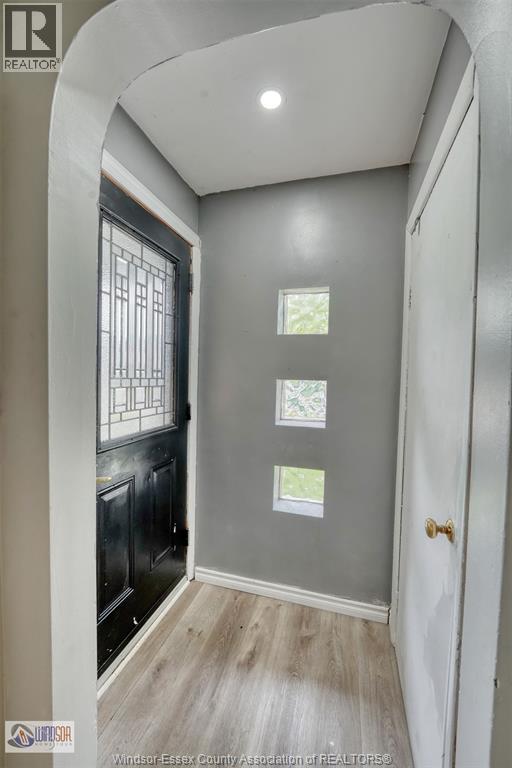 736 Partington Avenue, Windsor, Ontario  N9B 2N7 - Photo 8 - 26017493