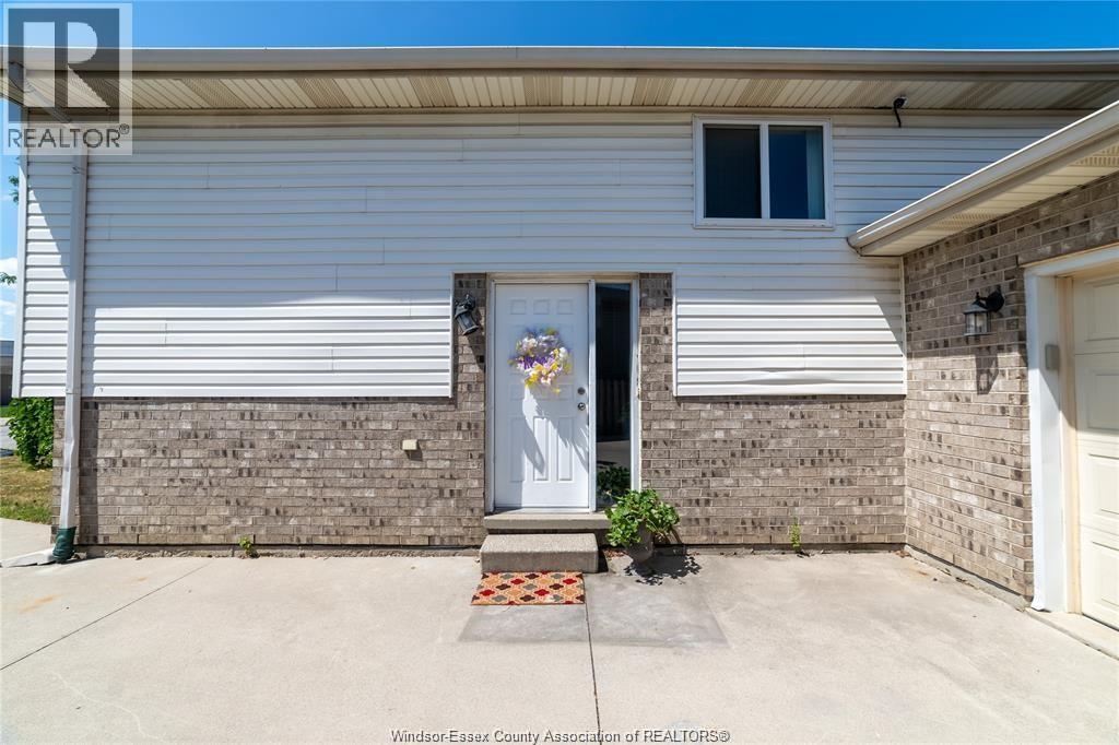 1752 Vicky Circle, Windsor, Ontario  N8W 5P7 - Photo 3 - 26017503