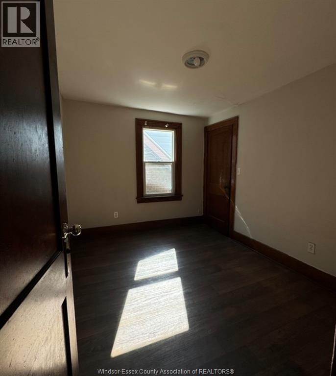 521 Rankin Avenue, Windsor, Ontario  N9B 2R6 - Photo 8 - 26017335