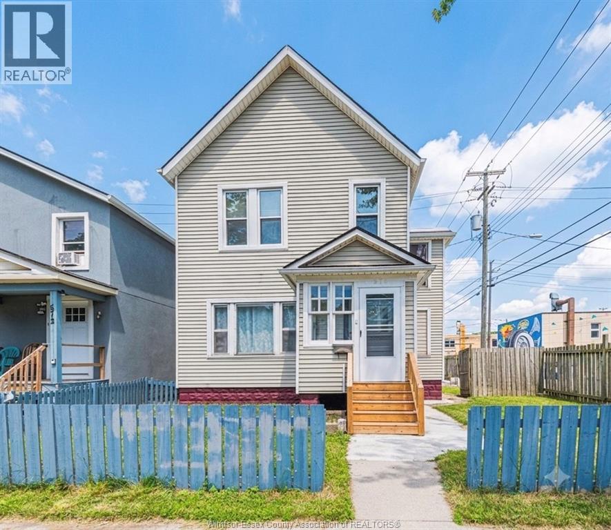 576 Janette, Windsor, Ontario  N9A 4Z5 - Photo 1 - 26017466