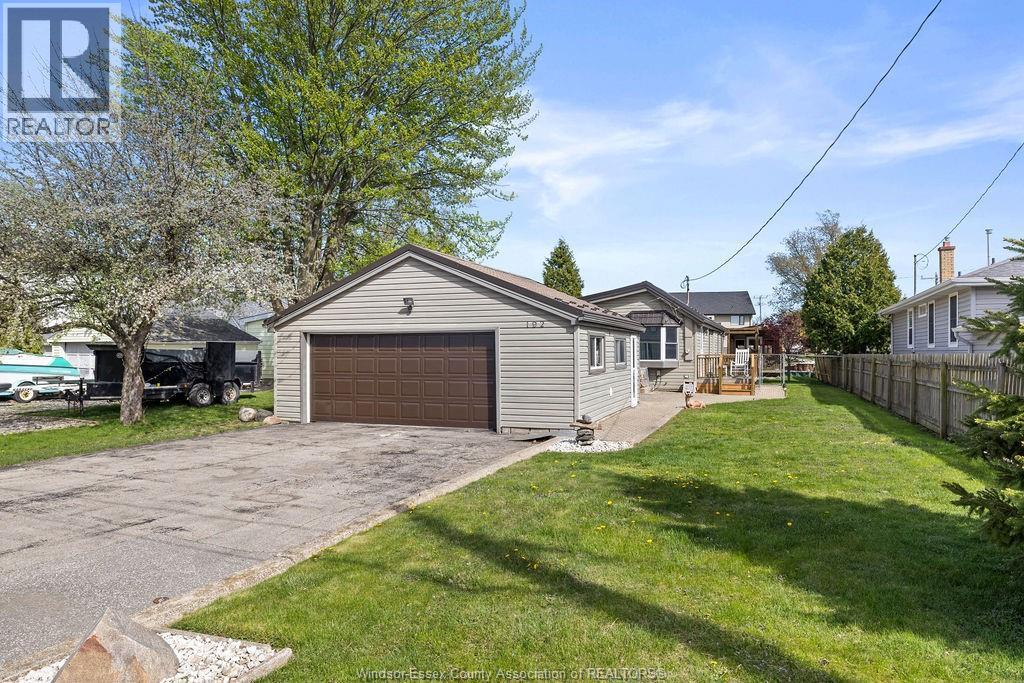 192 Mill, Lakeshore, Ontario  N8L 0Y9 - Photo 3 - 26017538