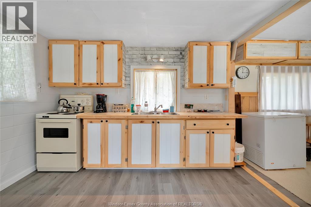 41 Klies Beach, Colchester, Ontario  N0R 1G0 - Photo 7 - 26017539