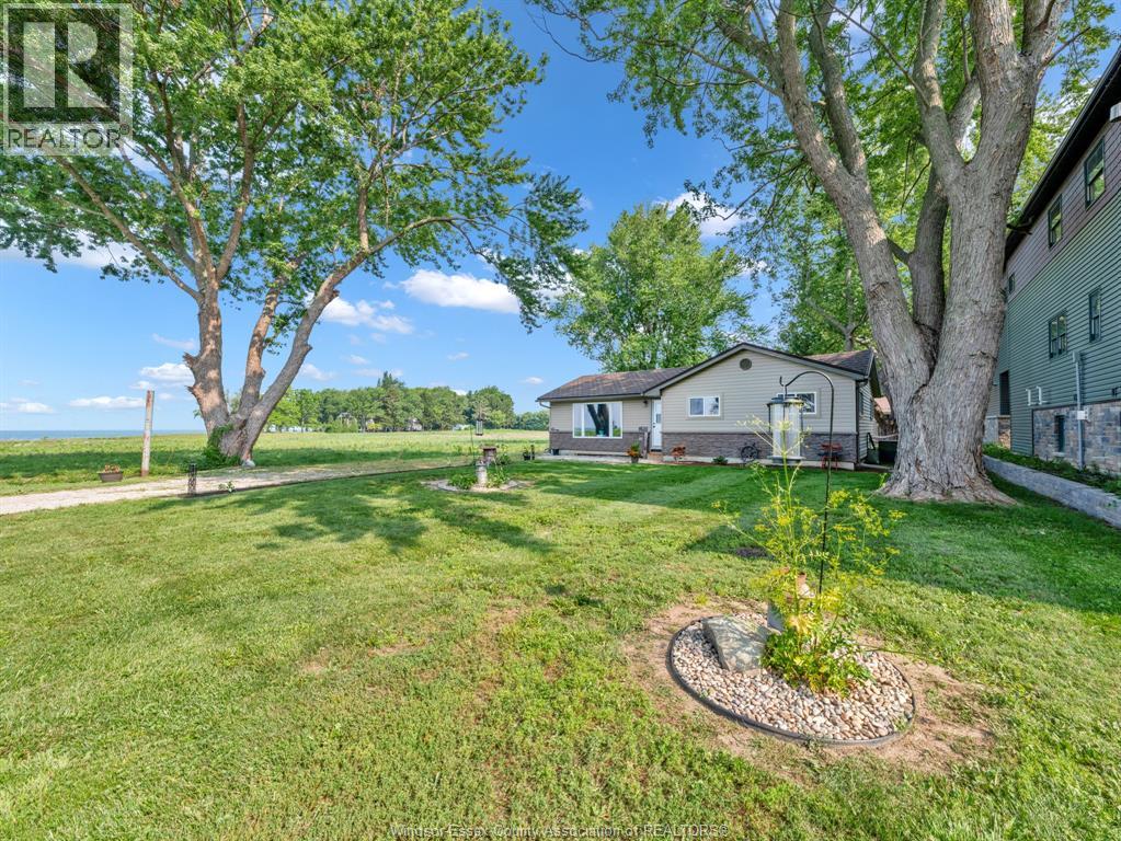 290 Lake Street, Essex, Ontario  N0R 1G0 - Photo 8 - 26017533