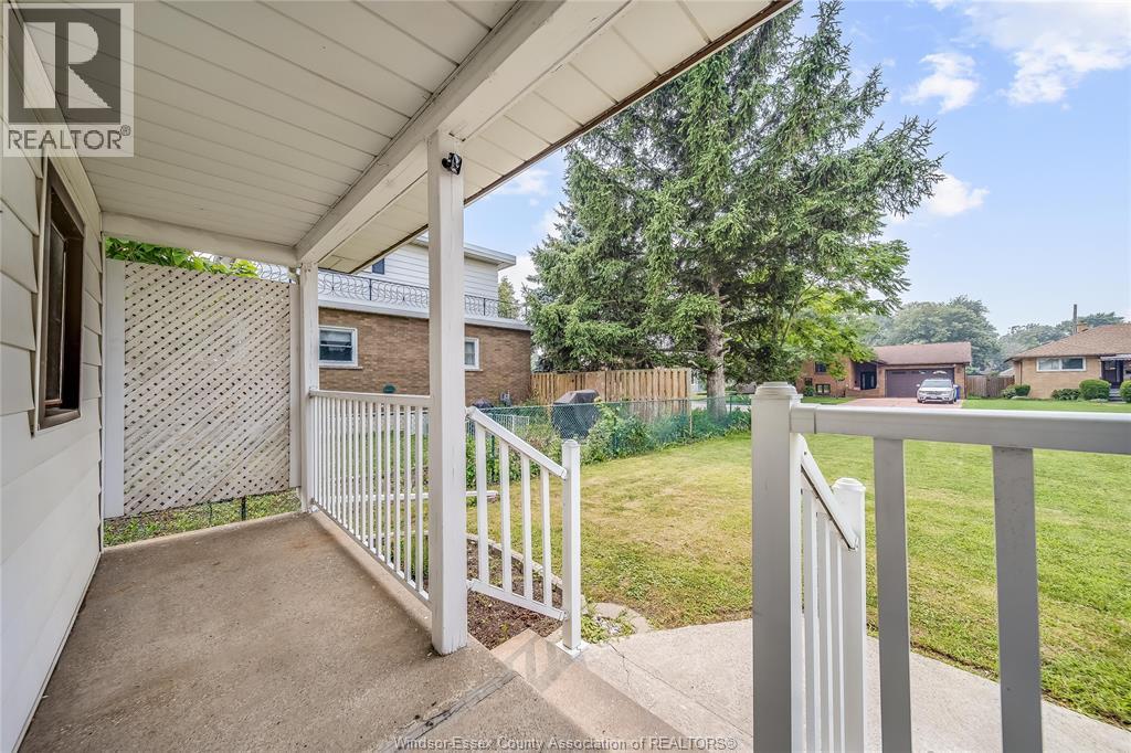 2628 Meighen Road, Windsor, Ontario  N8W 4C5 - Photo 2 - 26017522