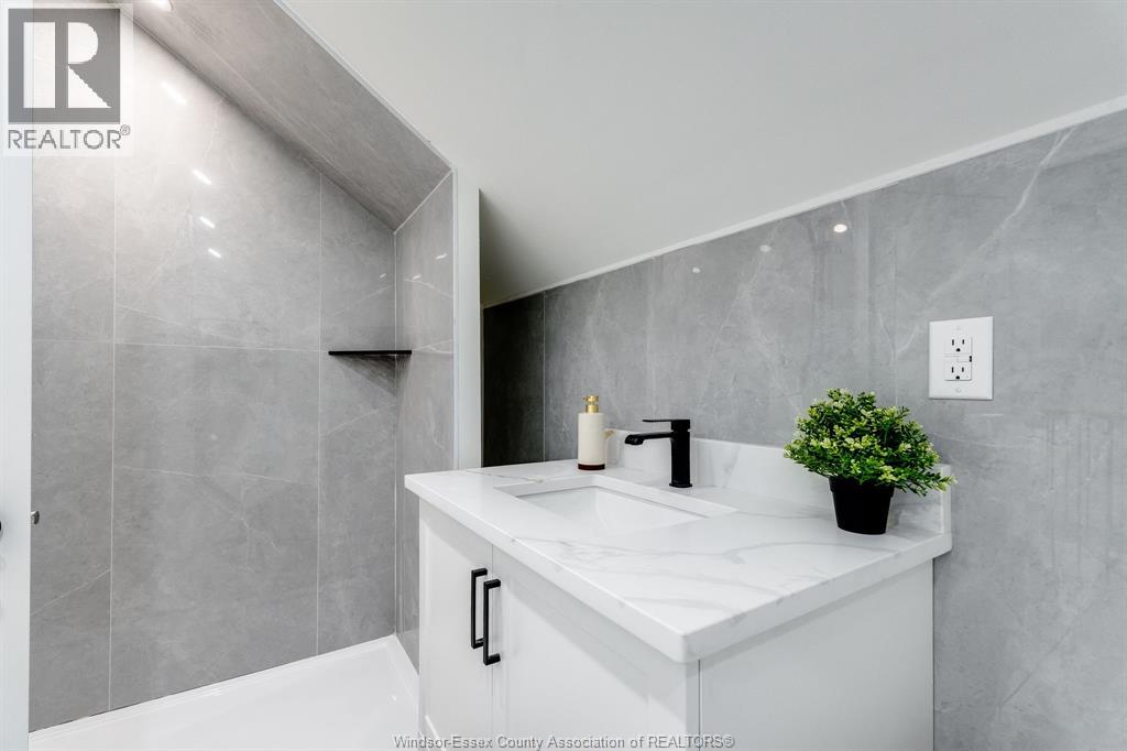2309 Hall, Windsor, Ontario  N8W 2M1 - Photo 22 - 26017448