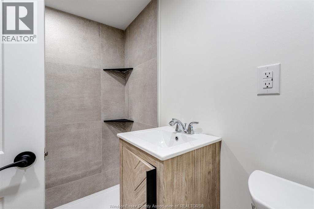 2309 Hall, Windsor, Ontario  N8W 2M1 - Photo 32 - 26017448