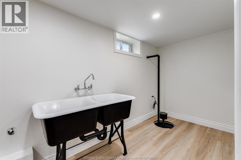 2309 Hall, Windsor, Ontario  N8W 2M1 - Photo 35 - 26017448