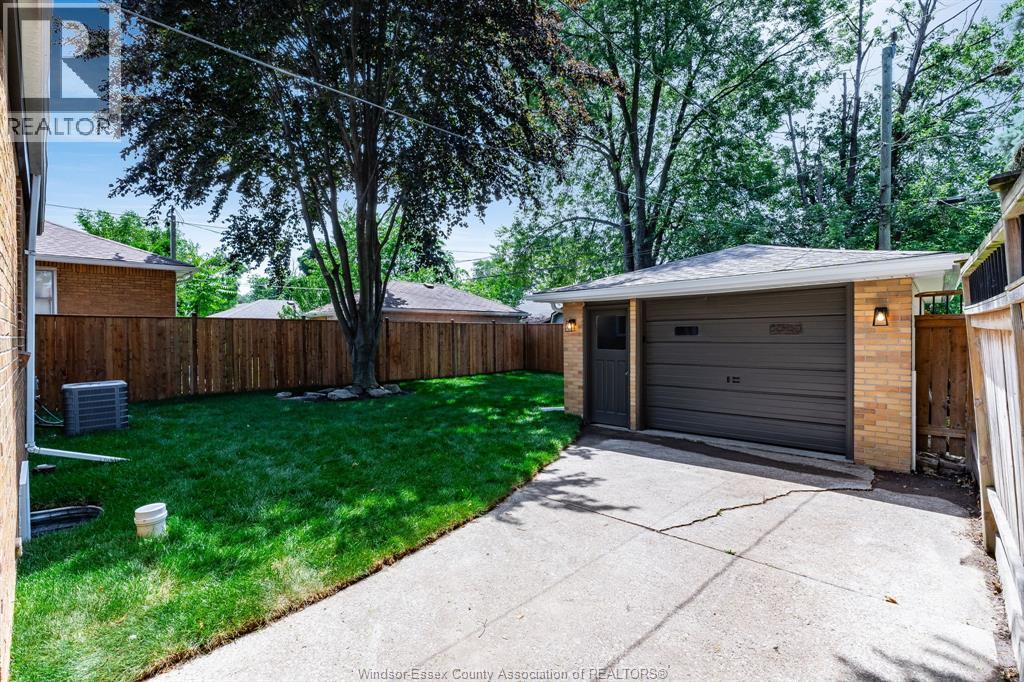 2309 Hall, Windsor, Ontario  N8W 2M1 - Photo 43 - 26017448