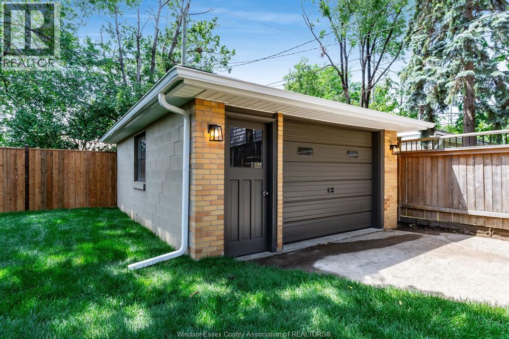 2309 Hall, Windsor, Ontario  N8W 2M1 - Photo 45 - 26017448
