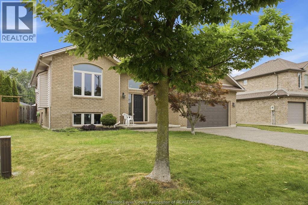 9553 Manitou, Windsor, Ontario  N8P 1H8 - Photo 3 - 26017544