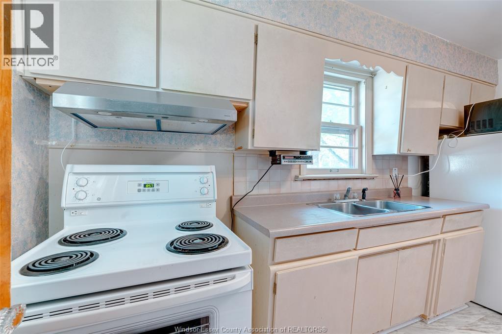 3256 Dominion Boulevard, Windsor, Ontario  N9E 2N5 - Photo 11 - 26017347