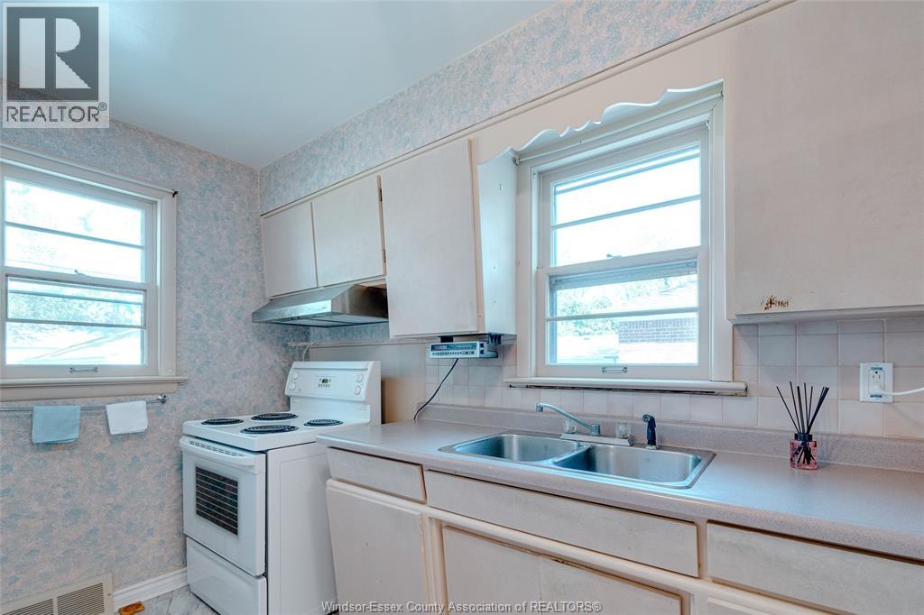 3256 Dominion Boulevard, Windsor, Ontario  N9E 2N5 - Photo 12 - 26017347