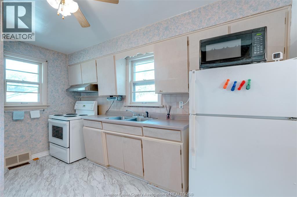 3256 Dominion Boulevard, Windsor, Ontario  N9E 2N5 - Photo 14 - 26017347