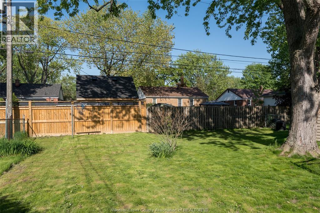 3256 Dominion Boulevard, Windsor, Ontario  N9E 2N5 - Photo 34 - 26017347