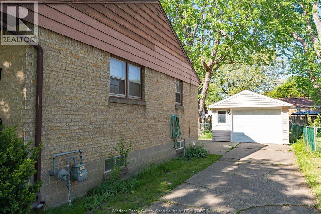 3256 Dominion Boulevard, Windsor, Ontario  N9E 2N5 - Photo 37 - 26017347