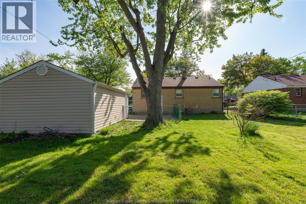 3256 Dominion Boulevard, Windsor, Ontario  N9E 2N5 - Photo 41 - 26017347