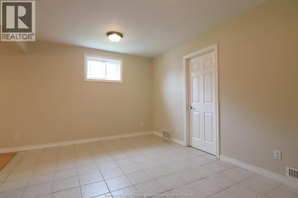 825 Brant, Windsor, Ontario  N9A 3G2 - Photo 11 - 26017523