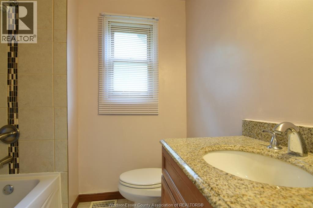 825 Brant, Windsor, Ontario  N9A 3G2 - Photo 17 - 26017523
