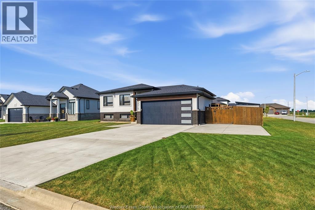 5515 Nostadt, Comber, Ontario  N0P 1J0 - Photo 2 - 26017520