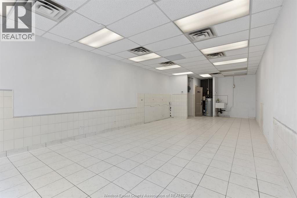 37 Chatham Street East, Windsor, Ontario  N9A 2W2 - Photo 5 - 26017572