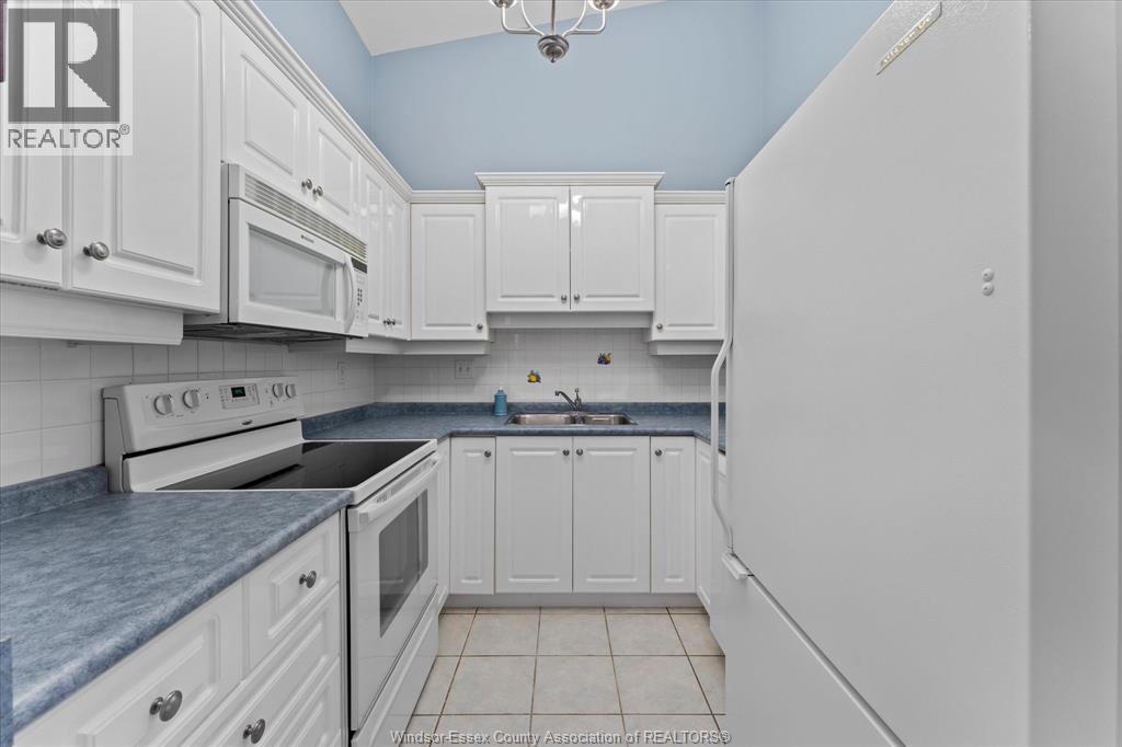 3718 Prairie Court, Windsor, Ontario  N9G 2X3 - Photo 7 - 26017581