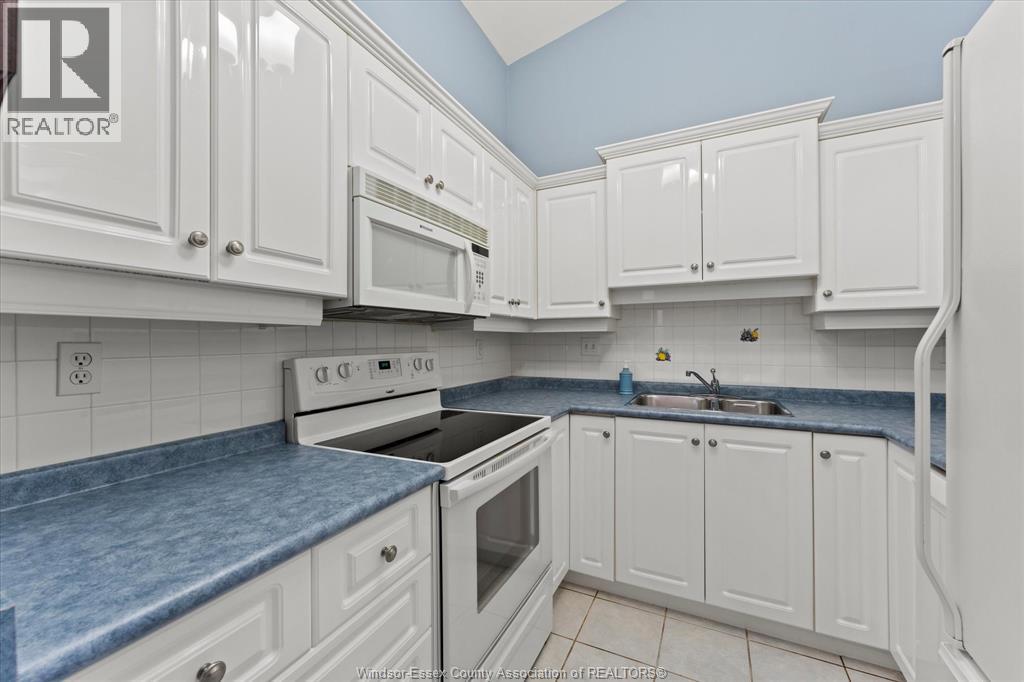 3718 Prairie Court, Windsor, Ontario  N9G 2X3 - Photo 8 - 26017581