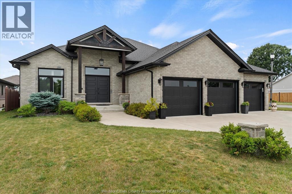 227 Meadowview Avenue, Amherstburg, Ontario  N9V 2Y9 - Photo 3 - 26017564