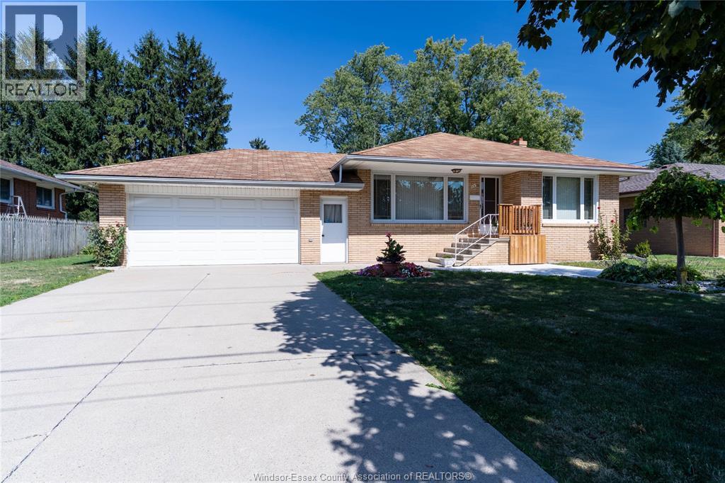 760 WALLACE, Windsor, Ontario