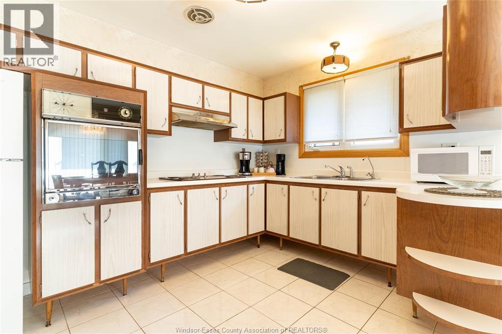 760 Wallace, Windsor, Ontario  N9G 1L9 - Photo 9 - 26017574
