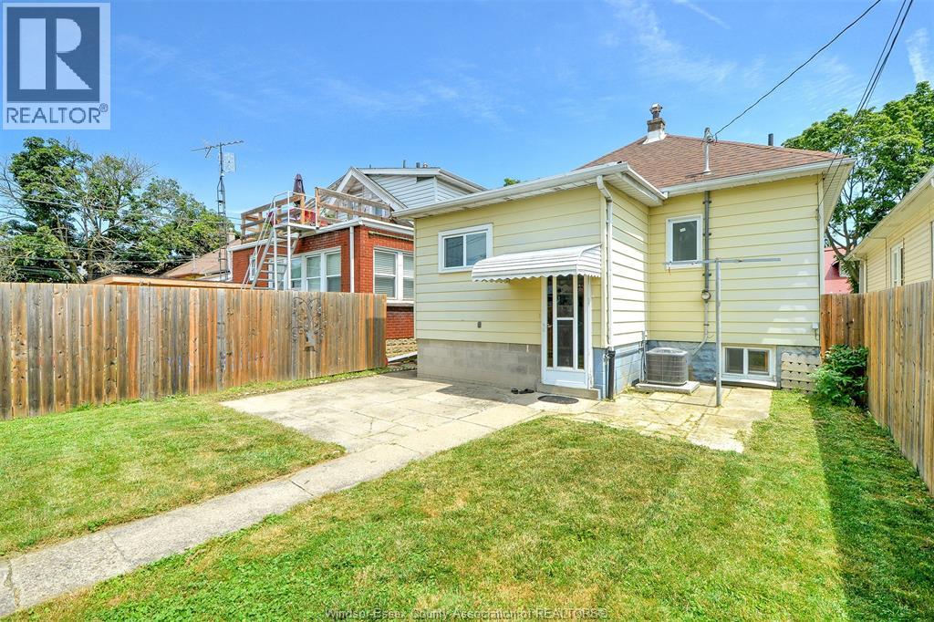1233 Lincoln, Windsor, Ontario  N8Y 2H9 - Photo 28 - 26017633