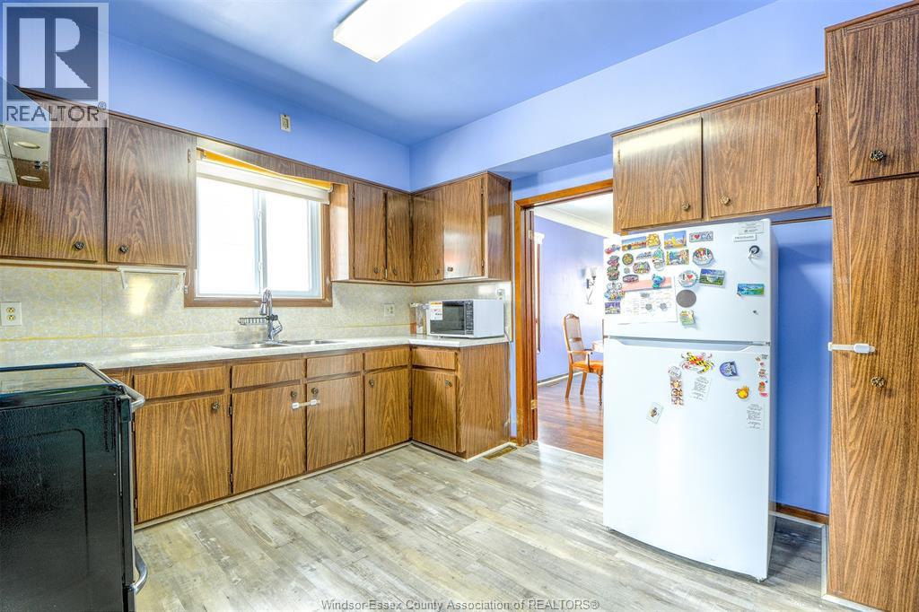 1233 Lincoln, Windsor, Ontario  N8Y 2H9 - Photo 9 - 26017633
