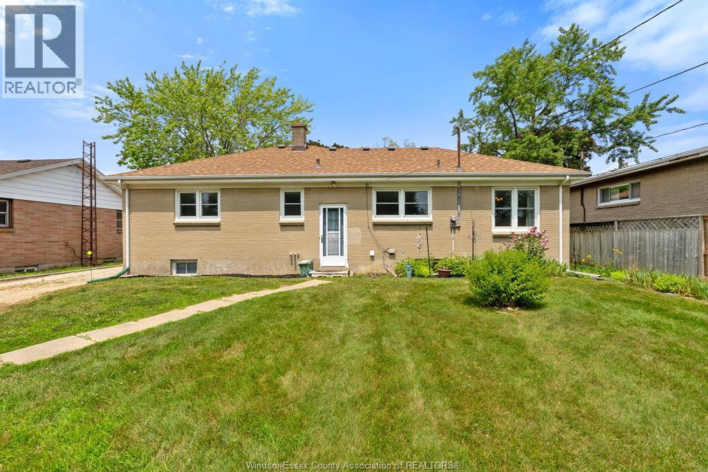 34 Melrose Avenue, Leamington, Ontario  N8H 2J2 - Photo 3 - 26015829