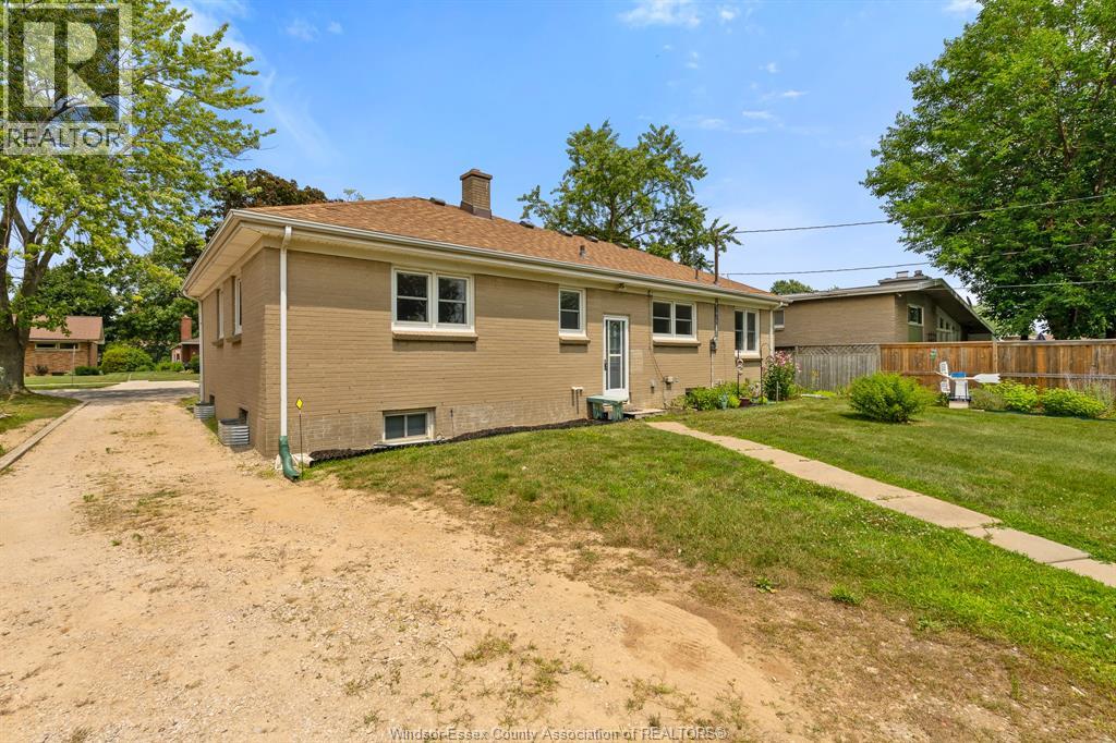 34 Melrose Avenue, Leamington, Ontario  N8H 2J2 - Photo 8 - 26015829
