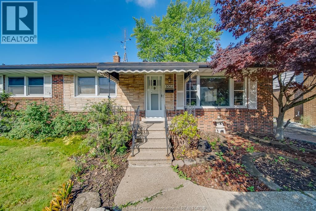 3063 BRUCE AVENUE, Windsor, Ontario