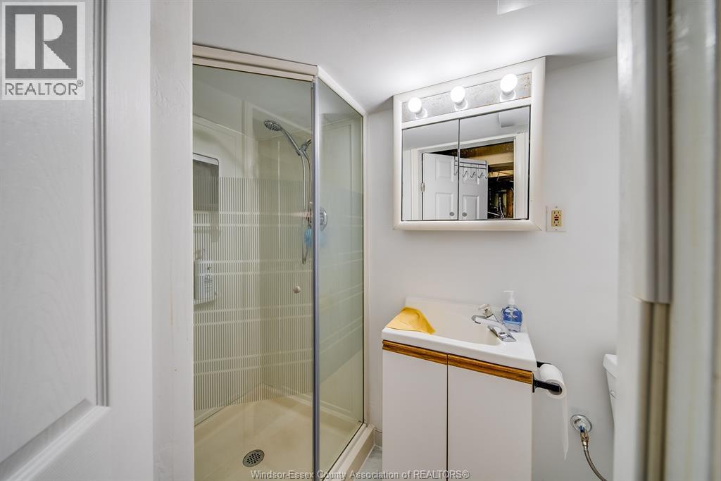 3063 Bruce Avenue, Windsor, Ontario  N9E 1W3 - Photo 33 - 26017614