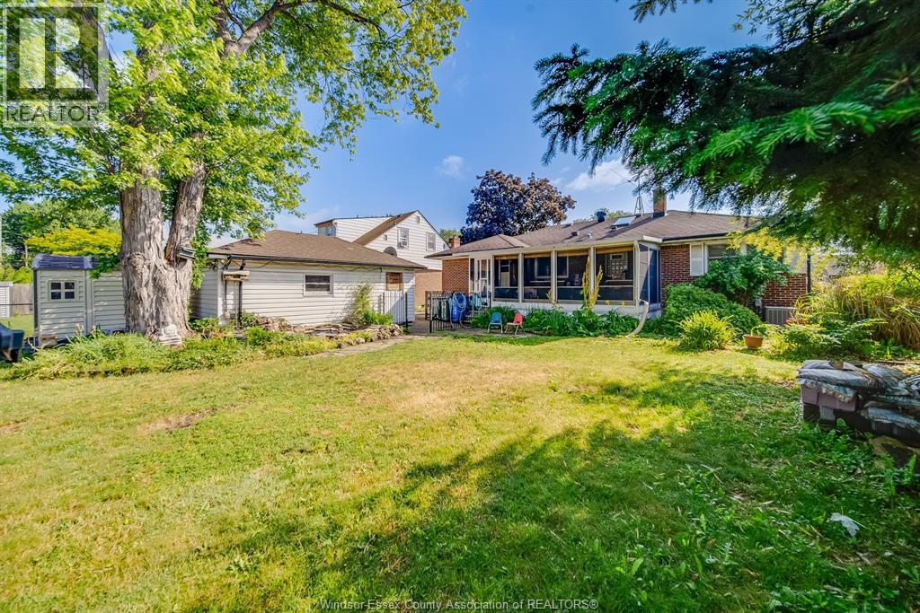 3063 Bruce Avenue, Windsor, Ontario  N9E 1W3 - Photo 43 - 26017614