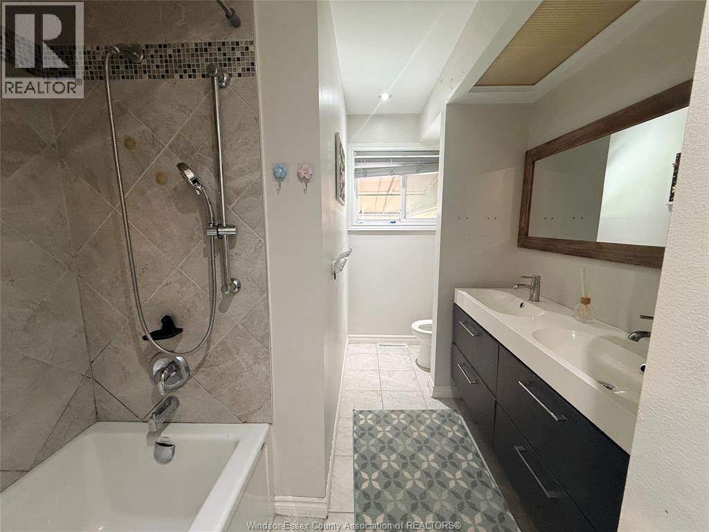 2450 Academy Drive Unit# Main Floor, Windsor, Ontario  N9E 2G6 - Photo 7 - 26017661
