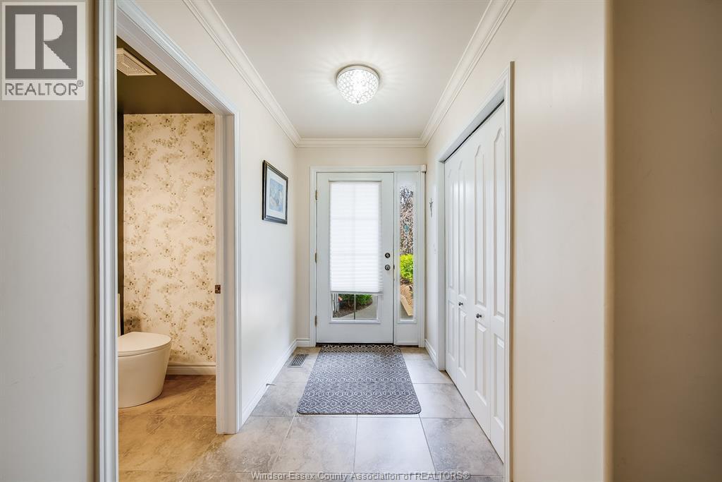 205 Whisper Creek Circle, Tecumseh, Ontario  N9K 1G3 - Photo 4 - 26017584