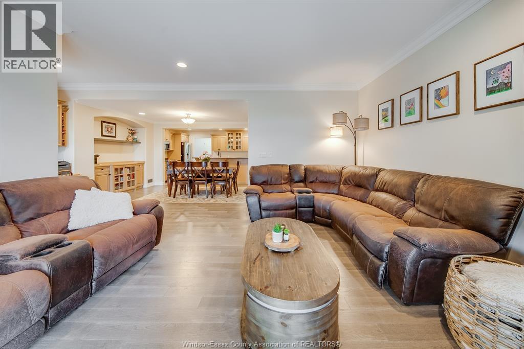 205 Whisper Creek Circle, Tecumseh, Ontario  N9K 1G3 - Photo 8 - 26017584