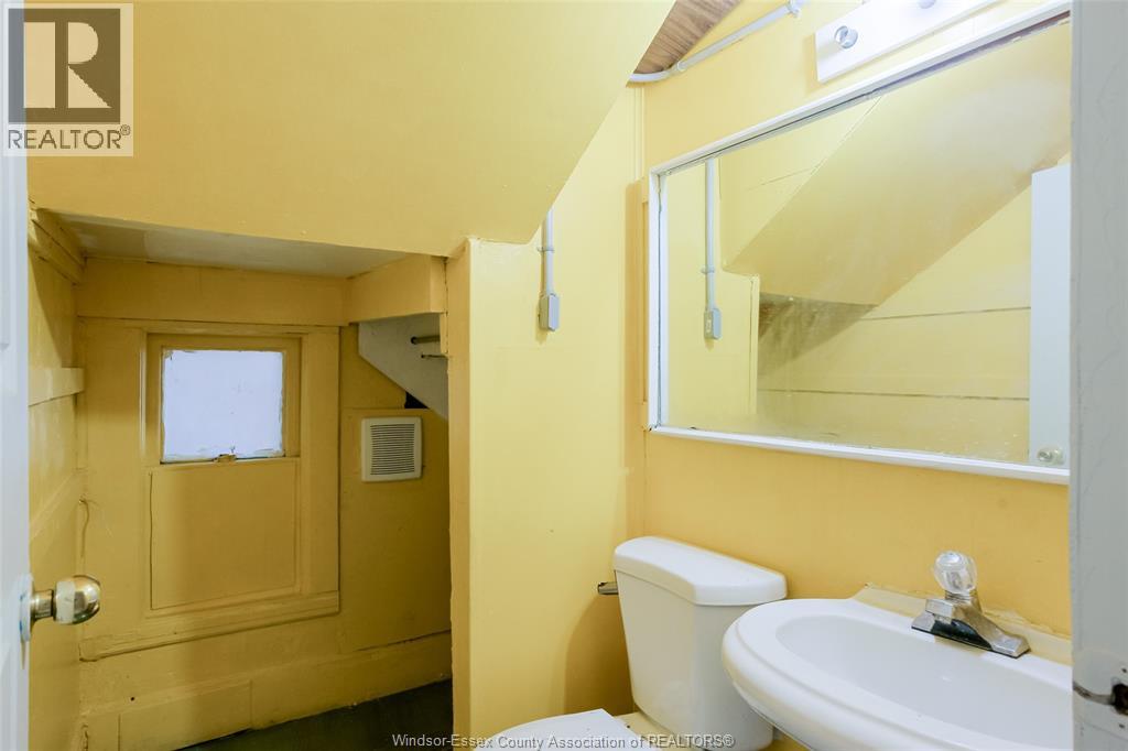 361 Josephine, Windsor, Ontario  N9B 2K9 - Photo 8 - 26017657
