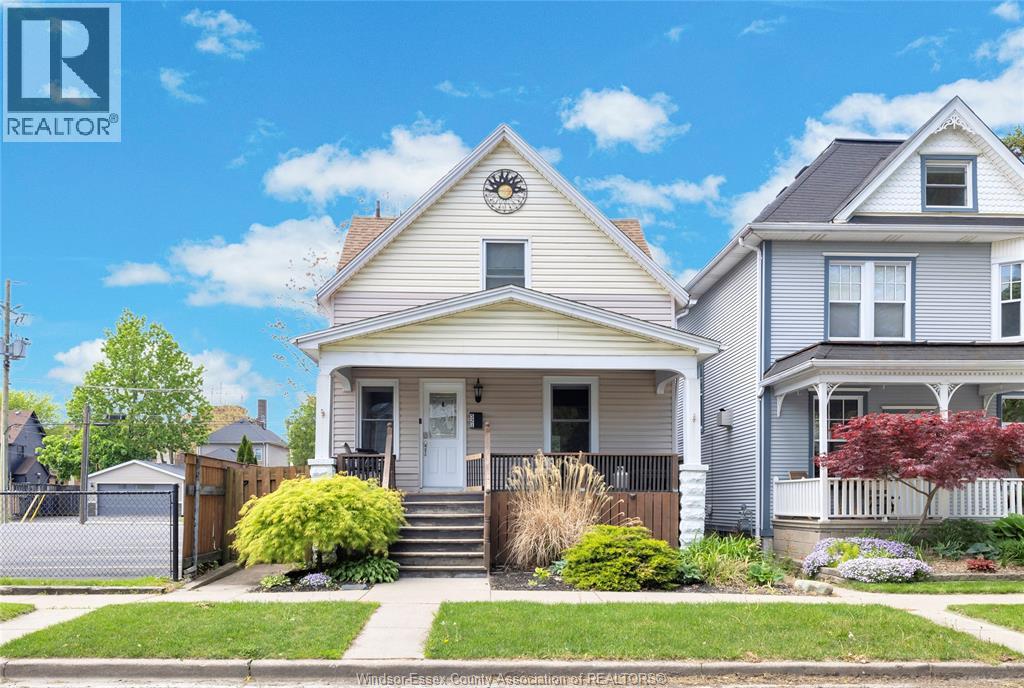 521 Windermere, Windsor, Ontario  N8Y 3C9 - Photo 1 - 26017705